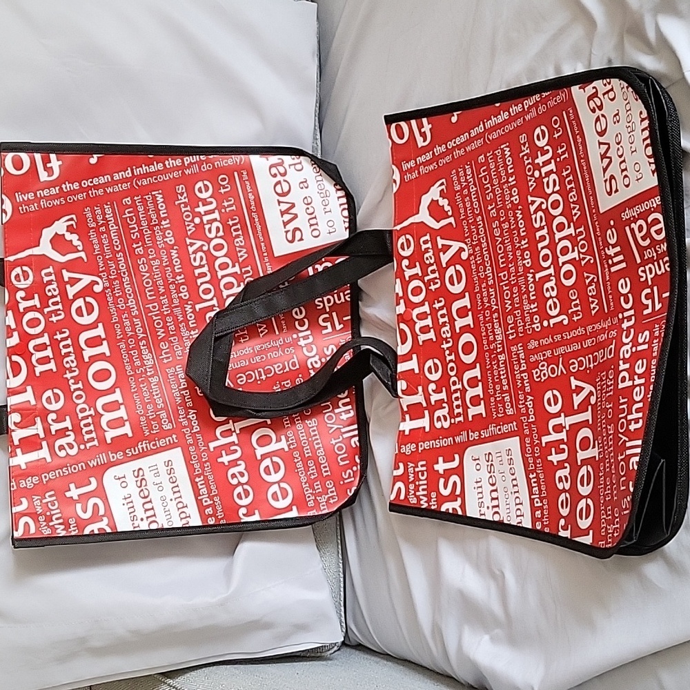 Lululemon Athletica large recycle tote bag - set of 2